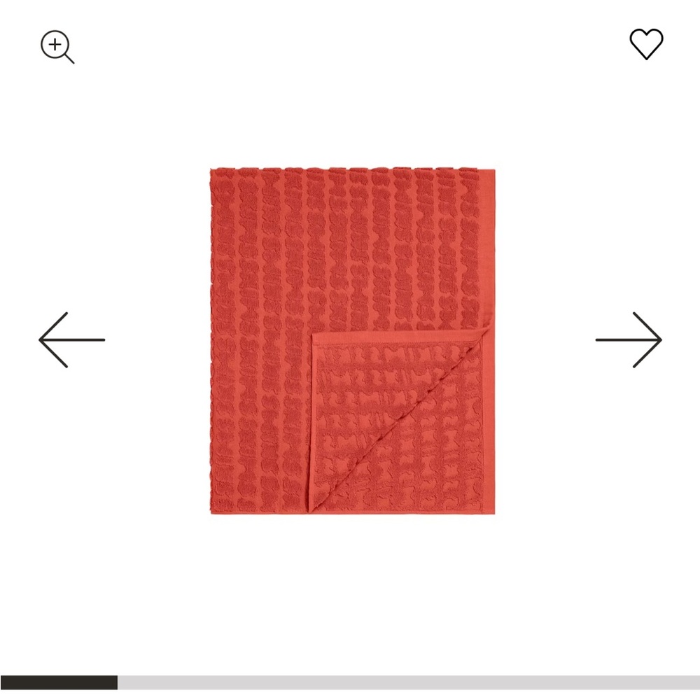 SKIMS Textured Beach Towel